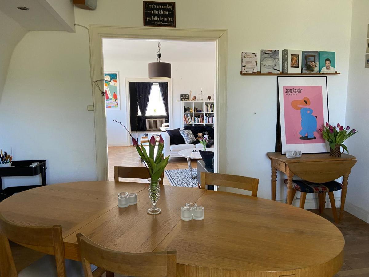 Our House Bed & Breakfast Ystad Ngoại thất bức ảnh