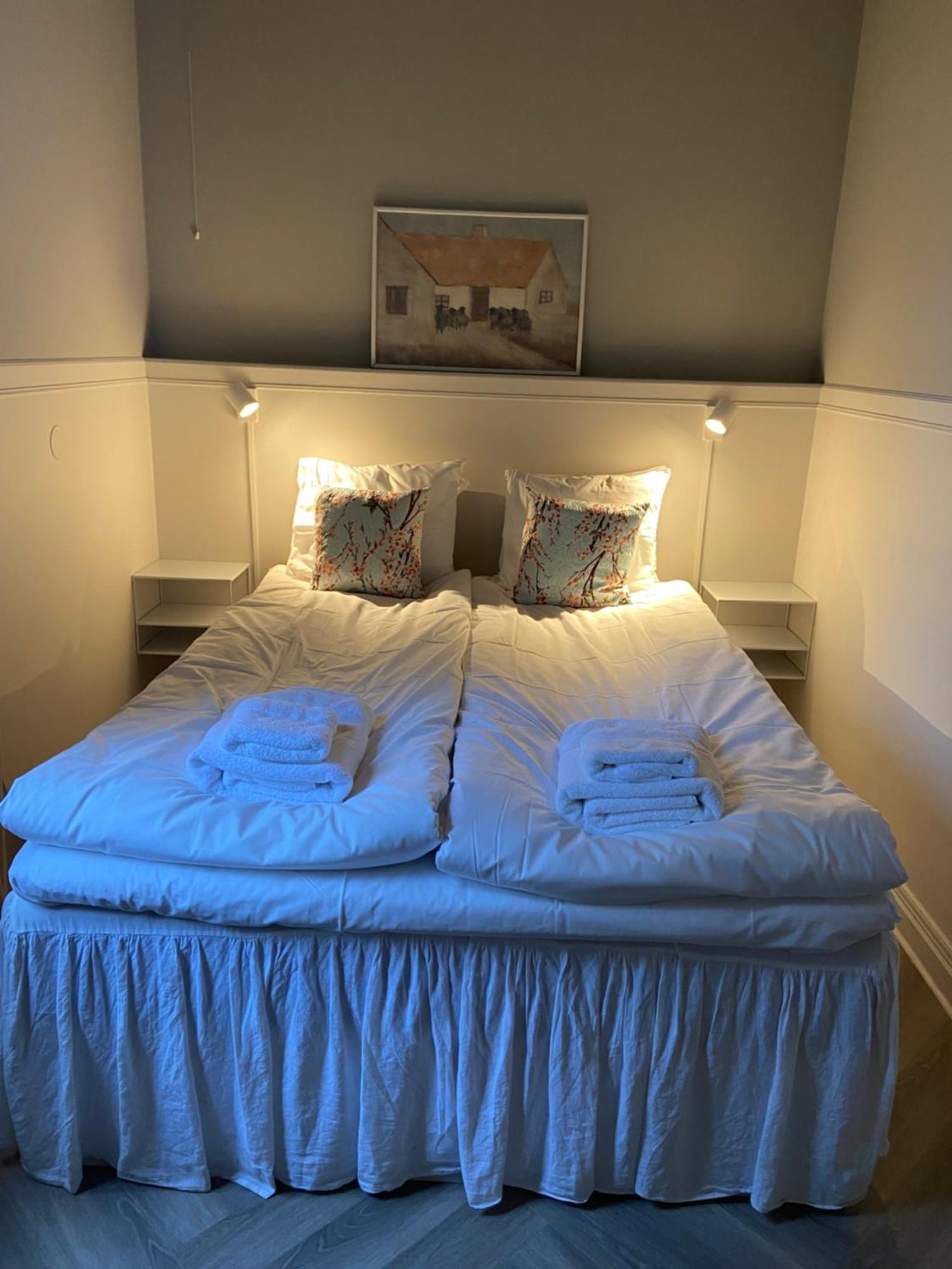 Our House Bed & Breakfast Ystad Ngoại thất bức ảnh